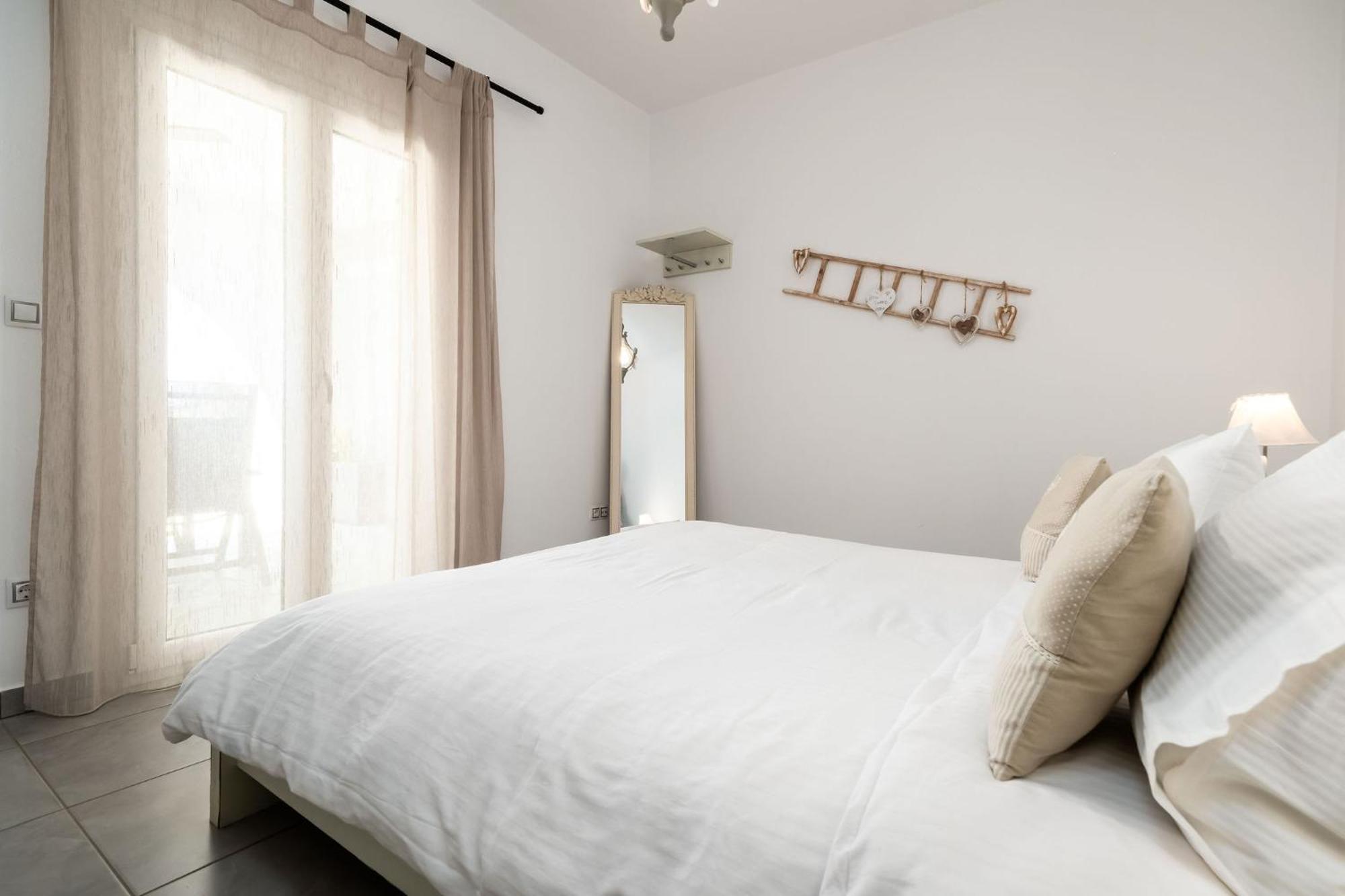 Azzurro Bianco Suites Πάρος Εξωτερικό φωτογραφία