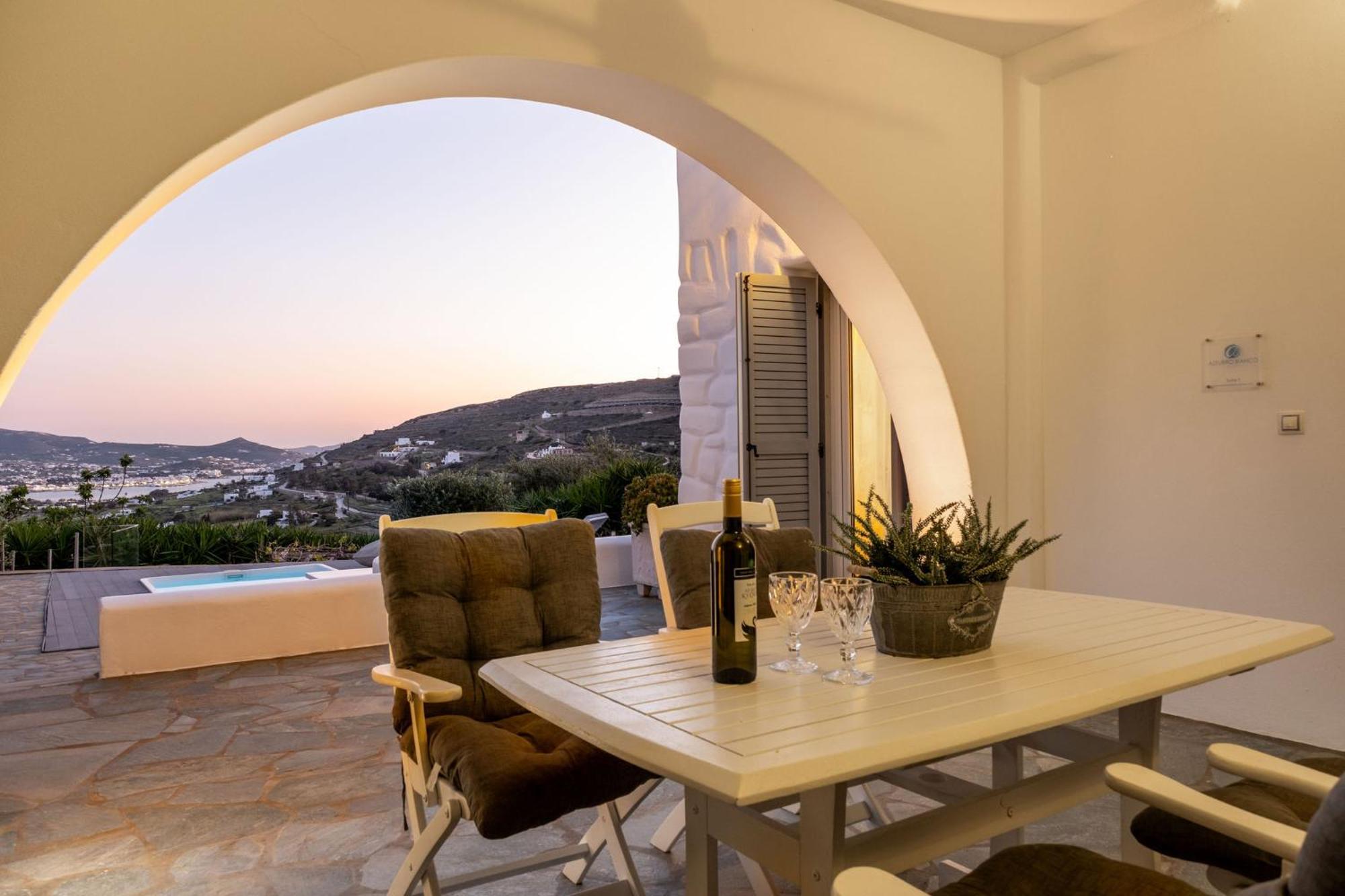 Azzurro Bianco Suites Πάρος Εξωτερικό φωτογραφία